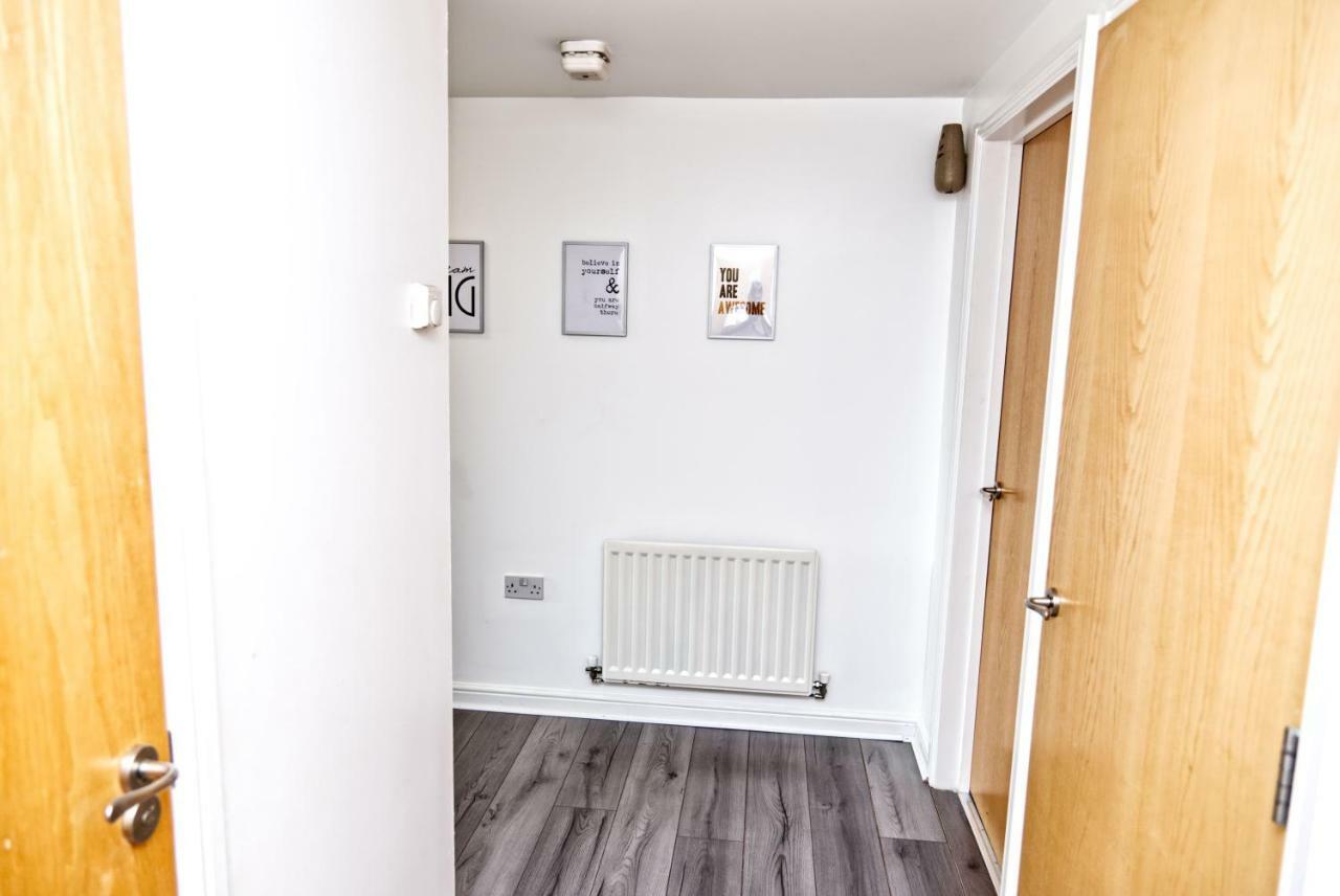 The Pent House - Lushio Apartments Northampton Buitenkant foto